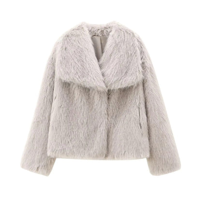 Women's faux fur coat with large lapel