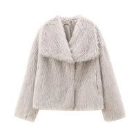 Women's faux fur coat with large lapel