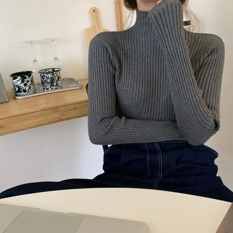 Women's slim turtleneck sweater